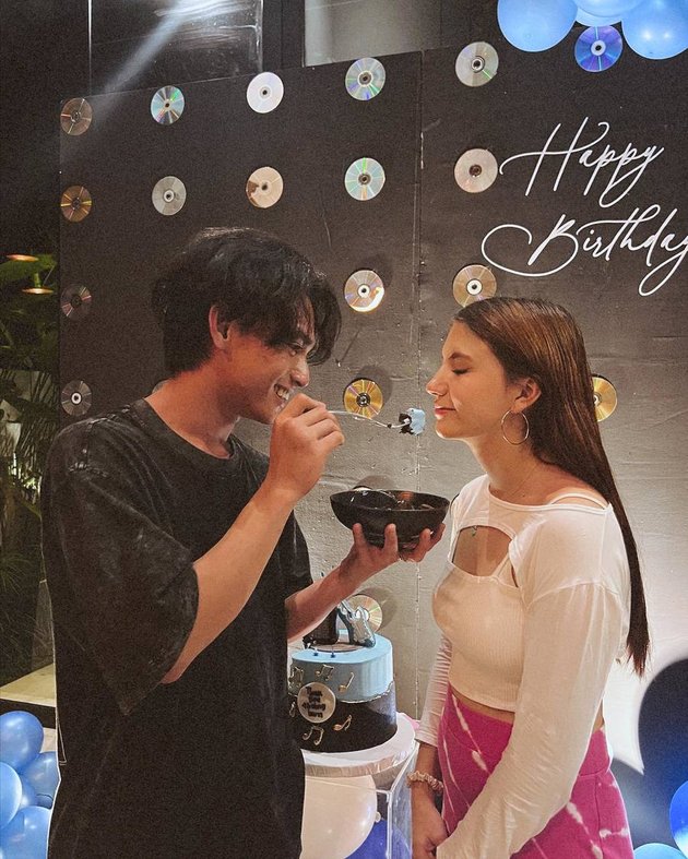 Getting Closer, Here are 8 Photos of Cassandra Lee Celebrating Ryuken Lie's Birthday that Successfully Made Netizens Emotional