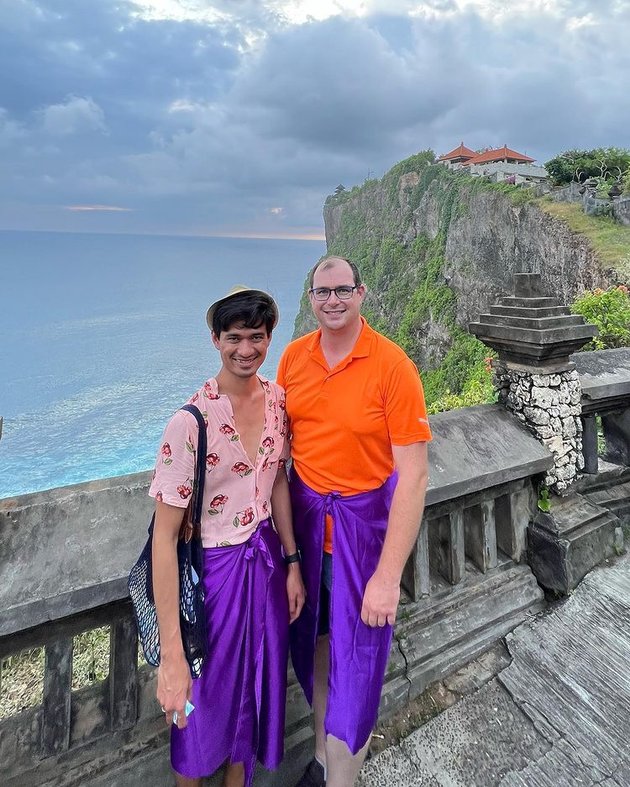 Getting Closer, Portraits of Honeymoon Ragil Mahardika and Gay Husband in Indonesia - Already Approved by the Big Family