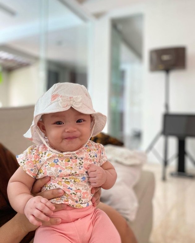 More Like Her Mother, 8 Pictures of Baby Arsila, Zaskia Gotik's Beautiful and Adorable Daughter