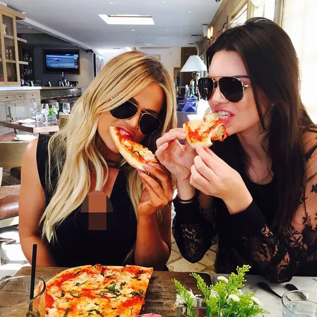 Foto Seksi Khloe Kardashian