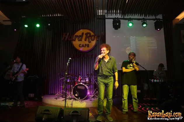 God Bless digandeng oleh Triwarsana dan juga Nolimits untuk acara konser yang mereka tunggu-tunggu ini.