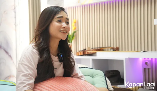 Mala Agatha di kamar pribadinya