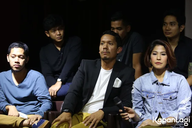 Maliq and D Essentials &amp; The Groove