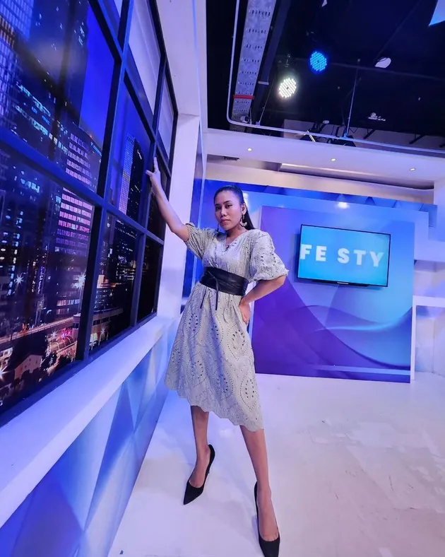 Evi Masamba Bersama Buah Hati