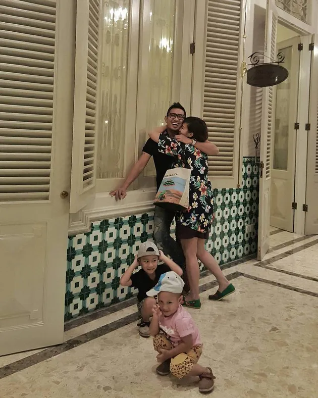 rio febrian, sabria kono