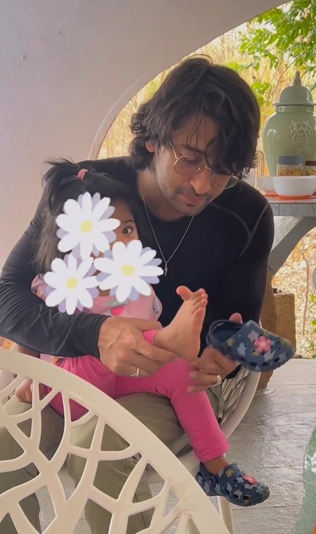 The Sweetness of Shaheer Sheikh's Closeness with His Daughter, the Ideal Father - Flood of Praise