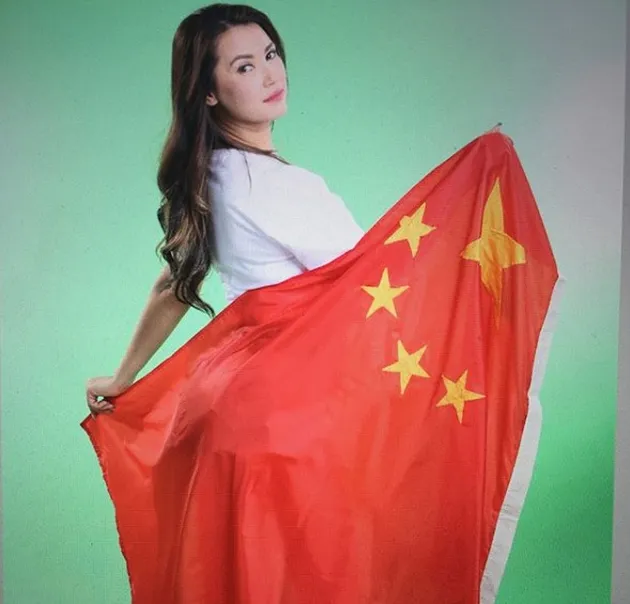 foto maria ozawa, kabar maria ozawa, video maria ozawa, maria ozawa pakai jersey Indonesia