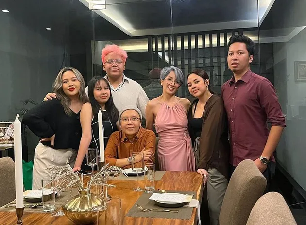 Ari Lasso Rayakan Natal