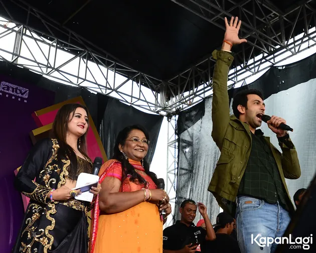 Rashami Desai &amp; Nandish Sandhu