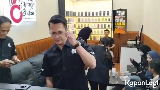 Eza Gionino disebut masih cinta