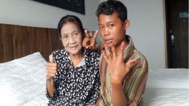 Do You Still Remember the Figure of Slamet Who Went Viral for Marrying 71-Year-Old Grandma Rohaya? Here Are 6 Recent Portraits of Them