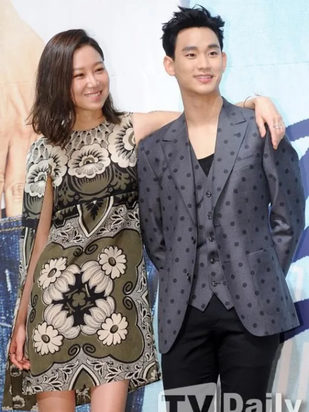 Pasangan Kim Soo Hyun