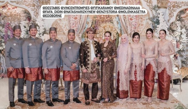 Still Tagging His Wife, Portrait of Desta and Natasha Rizky who Attend Enzy Storia's Wedding - Wished to Stay Together by Netizens