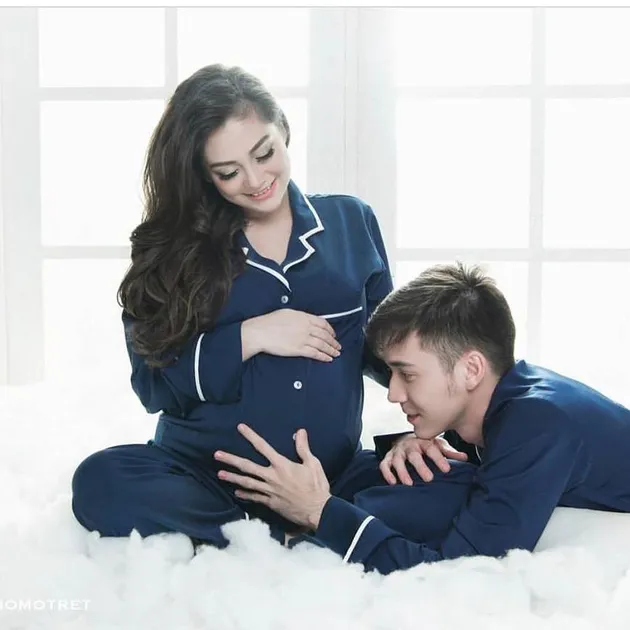 maternity shoot celine evangelista