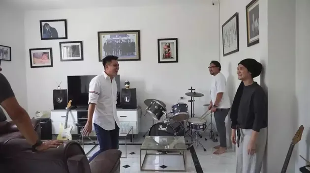 Potret Rumah Mewah Fans BTS ‘ARMY’ di Depok