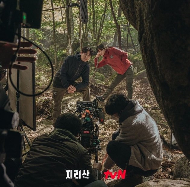 The Fourth Most Expensive Production Cost in Korean History, Here are 11 Leaked Pictures of the Drama 'Jirisan' that will Soon Air