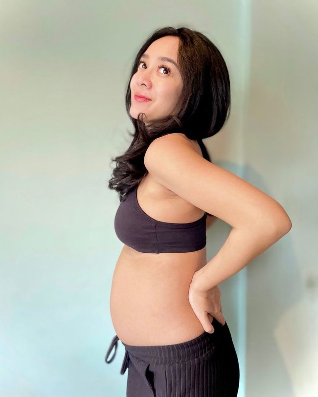 Waiting for 12 Years, Peek at 9 Photos of Dea Ananda who is More Beautiful and Full Since Pregnant with First Child - Baby Bump Getting Bigger