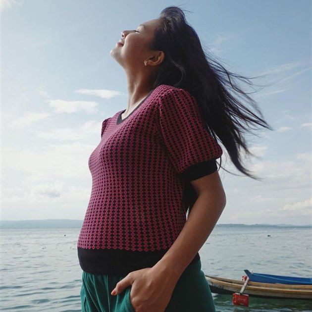 Waiting for the Baby, Beautiful Portraits of Indah Permatasari who is Now Heavily Pregnant and Arie Kriting Can't Wait to Be a Father