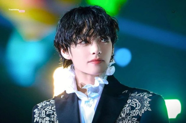 Captivating Like a Prince, V BTS's Appearance at MMA 2019 Becomes the Highlight
