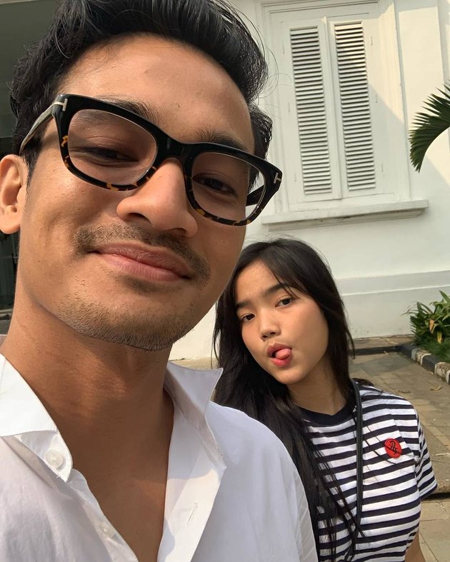 Late Aunt Andriansyah's Birthday, Fuji Shares a Photo with Late Brother and Writes Touching Message