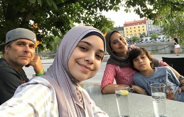 Getting to Know Ayu Azhari's 6 Biological Children, Some of Whom Have Legal Problems and Live in Finland