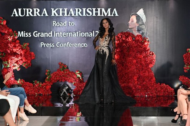 Sneak Peek at 3 Costumes of Aurra Kharishma for Miss Grand International 2020, Including Chicken Satay Theme!