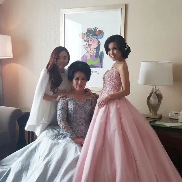 chelsea olivia, chelsea, glenn alinskie, glenn, wedding, menikah, foto, resepsi