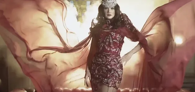 Mulan comeback di industri musik! Ibu dari Safeea itu juga telah merilis beberapa single baru dalam beberapa waktu terakhir ini, seperti yang terbaru, 'Bye Bye Boy'.