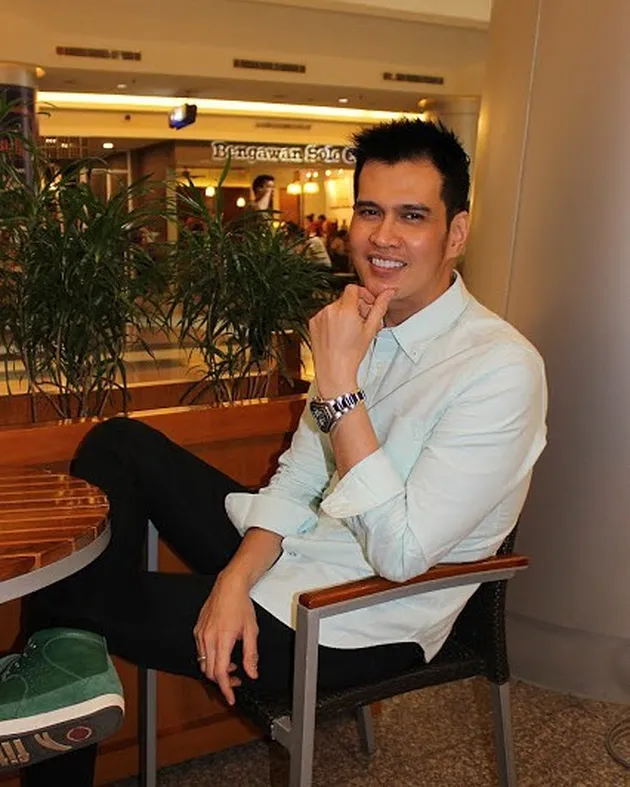 dr. Ryan Thamrin