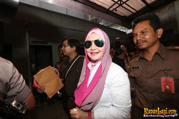 Edies Adelia
