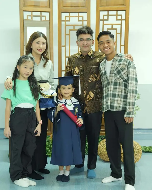 Sarwendah &amp; Ruben Onsu Tetap Kompak Demi Anak