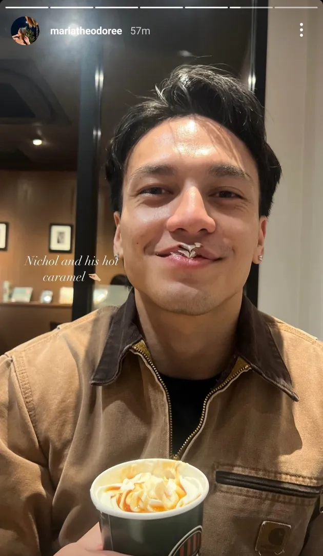 Jefri Nichol dan Maria Theodore Liburan