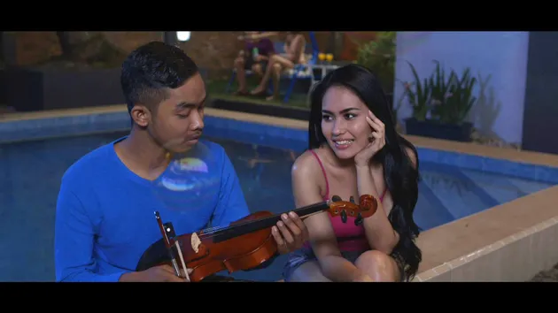 Dodit Mulyanto Mesra Bareng Kartika Putri