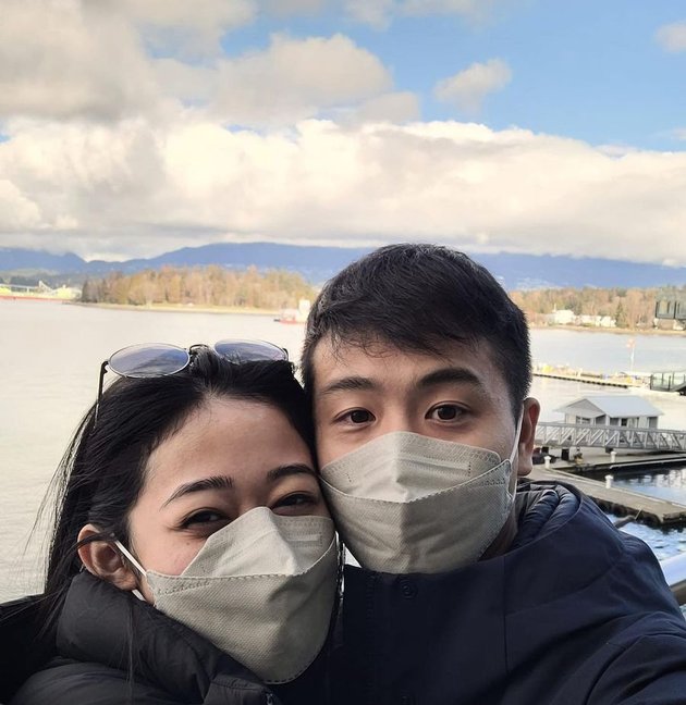 Intimate and So Sweet, Here are 7 Photos of Gisela Cindy with Her New Boyfriend in Canada - Her Boyfriend's Face is Intriguing