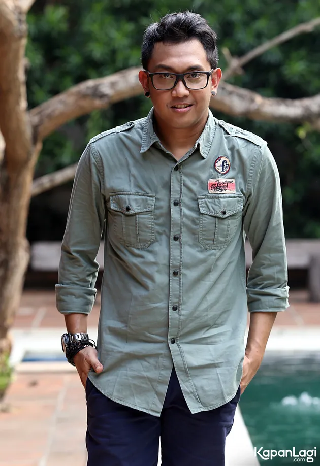 Masih ingat bukan dengan wajah satu ini? Yup, dialah Dudy Oris, mantan vokalis Yovie and Nuno.