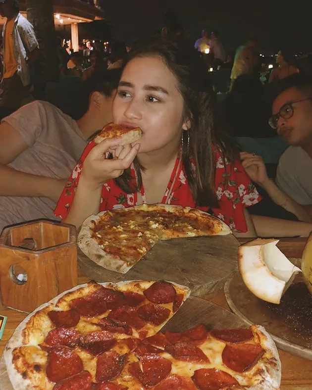 Prilly Latuconsina - Maxime Bouttier