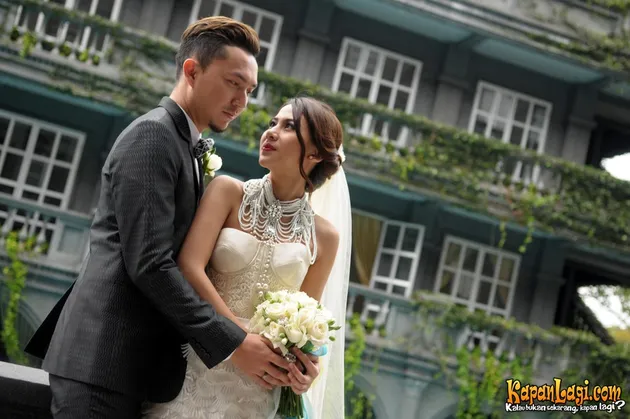 THE WEDDING & BEBEK BETUTU