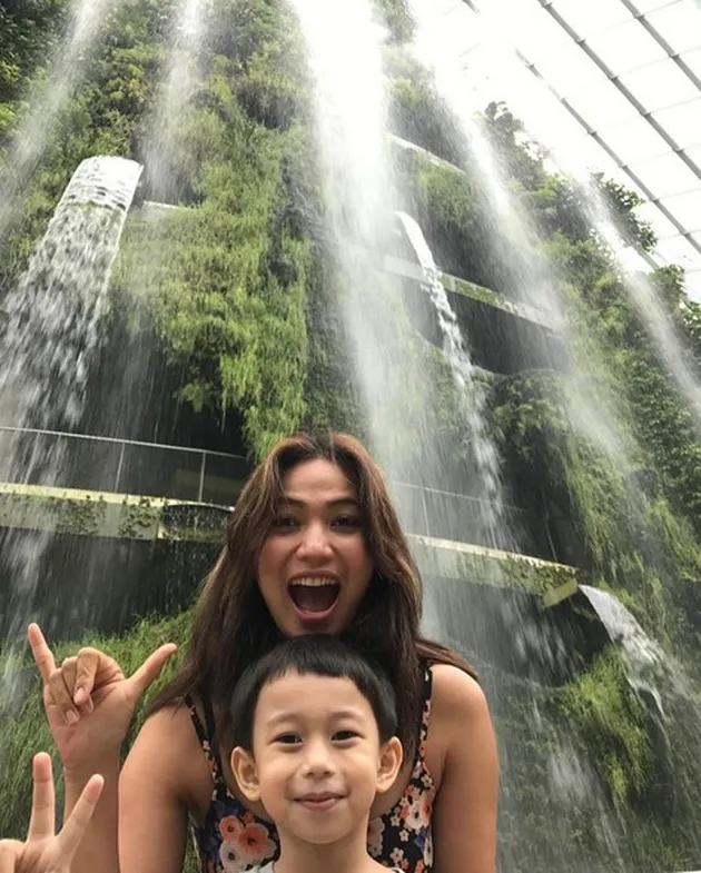 hubungan ibu dan anak, anak kinaryosih, anak selebriti, kinaryosih dan anak, suami kinaryosih