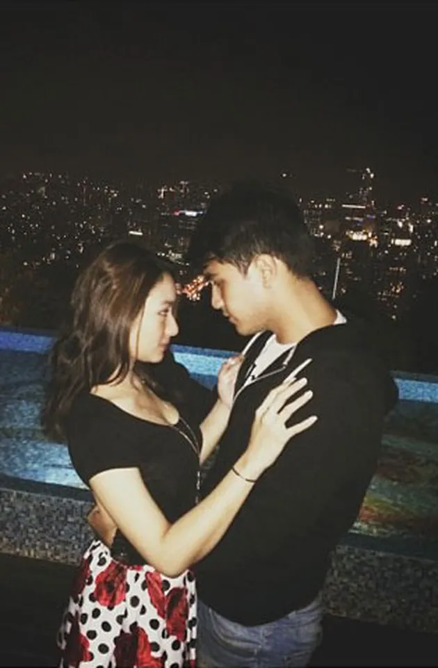 MESRANYA RIZKY  ALATAS  RATNA ADZANA  SUKSES BIKIN FANS IRI 