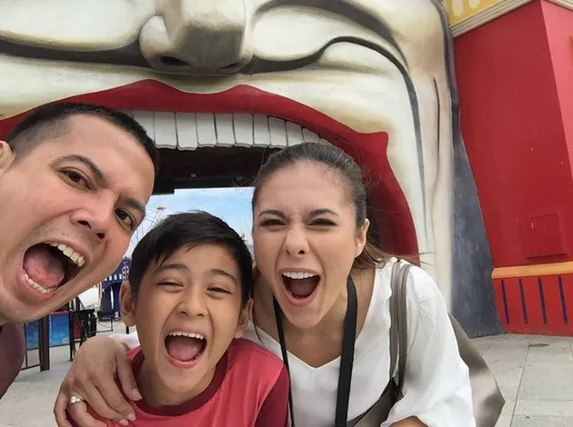 liburan selebriti, liburan wulan guritno