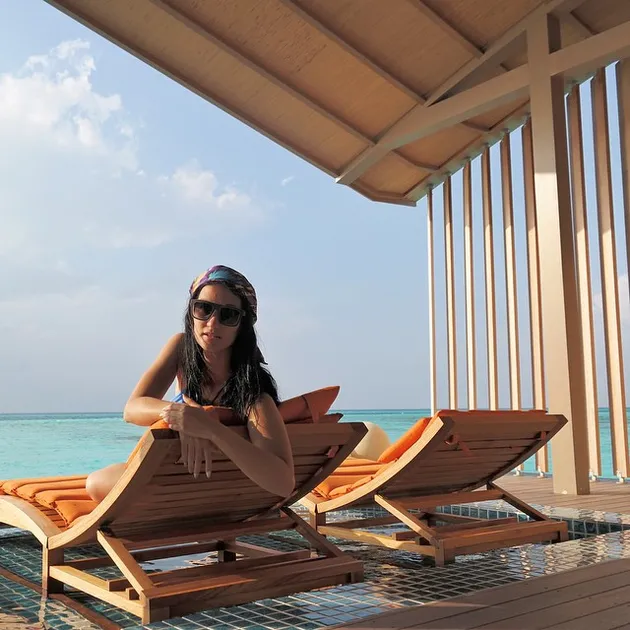 Me Time, liburan atiqah hasiholan, liburan seleb