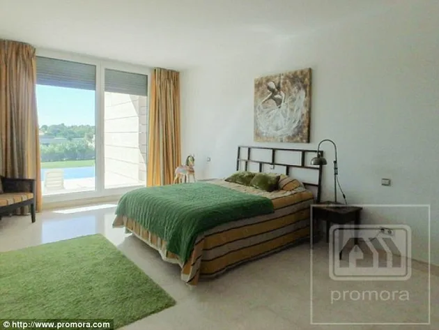 MEWAH & UNIK, YUK INTIP BAGIAN DALAM RUMAH CRISTIANO 