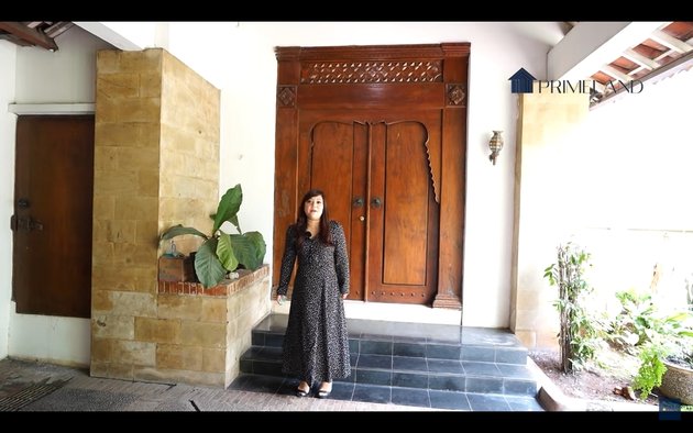 Luxurious and Serene, Photos of Laudya Cynthia Bella's House for Sale at Rp 8 Billion - Elegant with Marble Touches