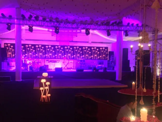 Pernikahan Kunal Kapoor dan Naina Bachchan