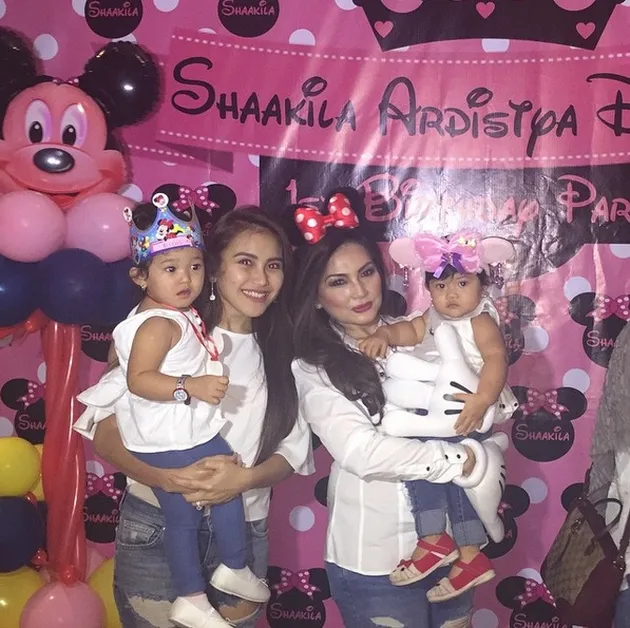 cucu nia daniaty ulang tahun