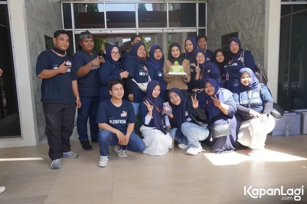 Mila DA 7 Foto Bareng Milen Official Fanbase