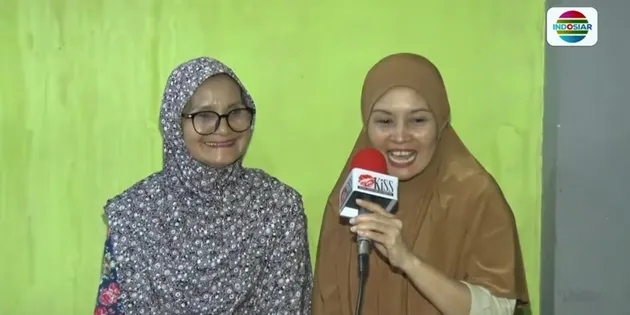 Ibu dan Nenek Mila Dangdut Academy 7 