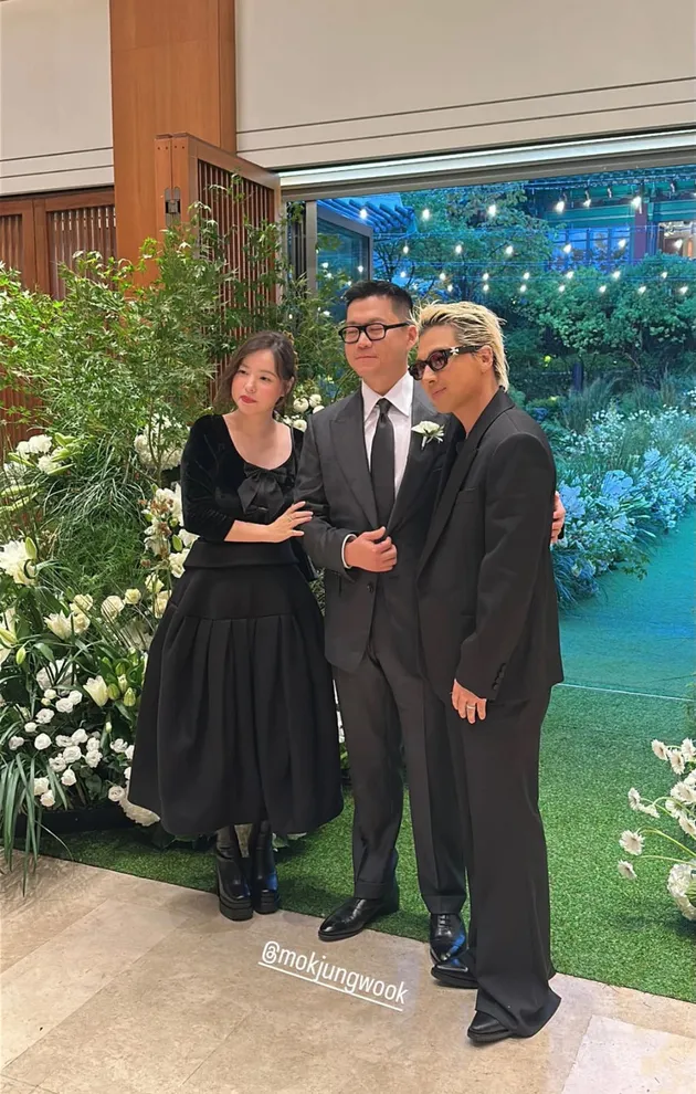 Min Hyo Rin Pakai Gaun Hitam