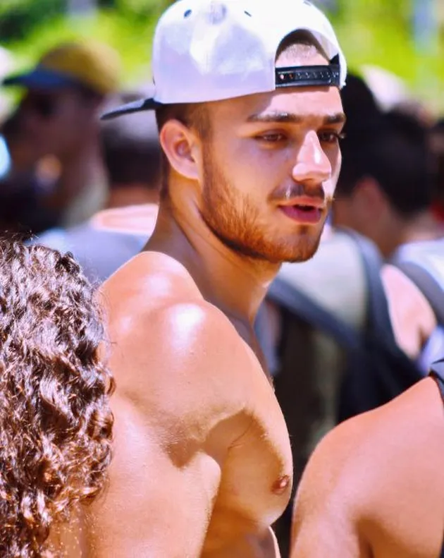 Pria Mirip Zayn Malik &amp; Liam Payne