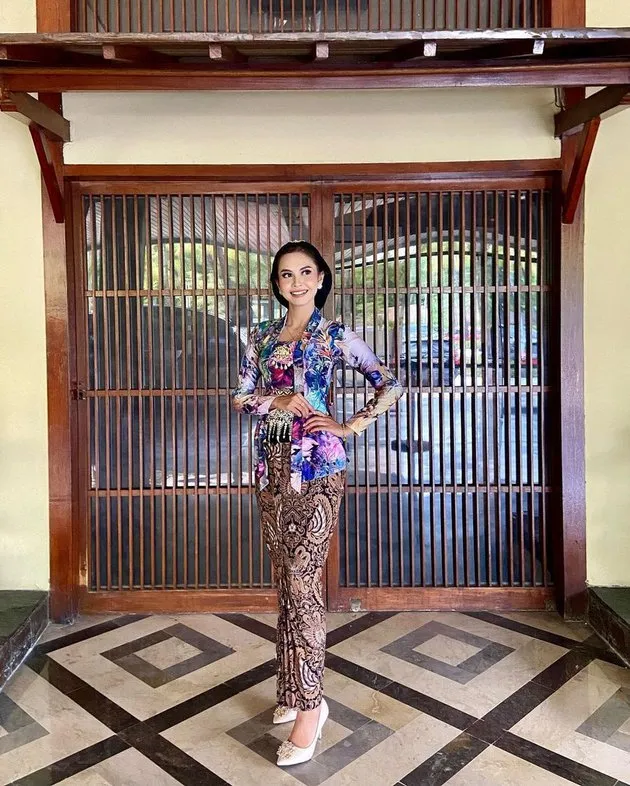 Rina Aditama Dewi Soekarno Cantik Glowing Pacitan